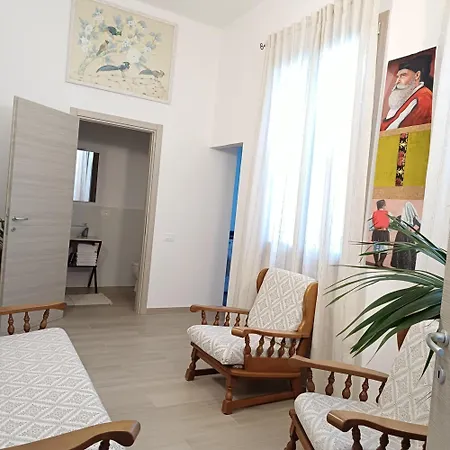 Ketty, La Casa Del Cuore Semesterbostad Quartu SantʼElena